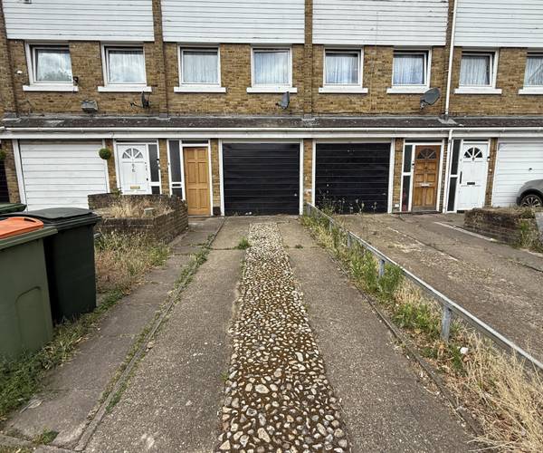 Parking on William Morley Close, E6