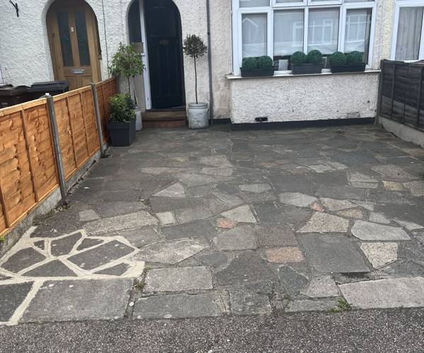 Leyland Avenue, AL1