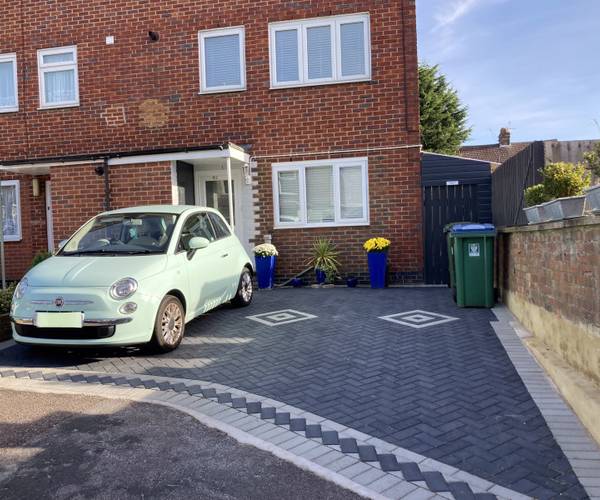 Parking on Brightwell Road, WD18
