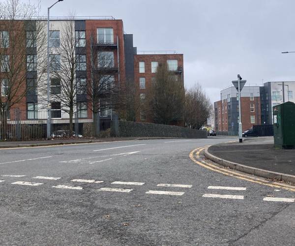 Parking on Stuart Street, M11