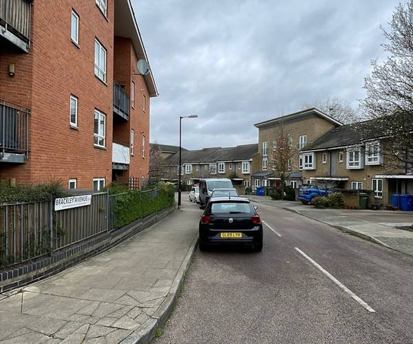 Brackley Avenue, SE15