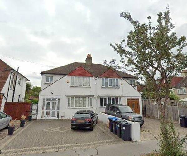 Parking on Gibsons Hill, SW16