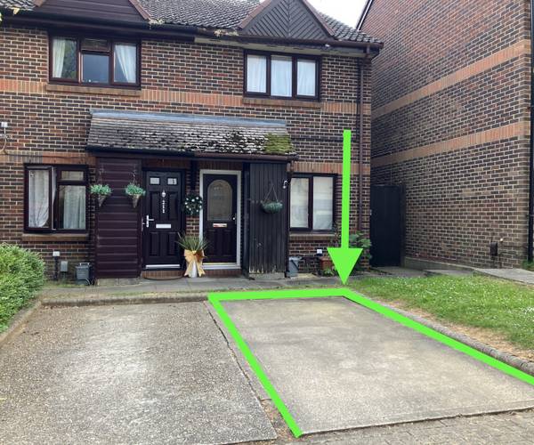 Parking on Littlebrook Avenue, SL2