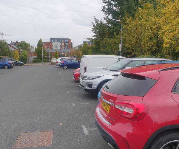 Parking on Stuart Street, M11