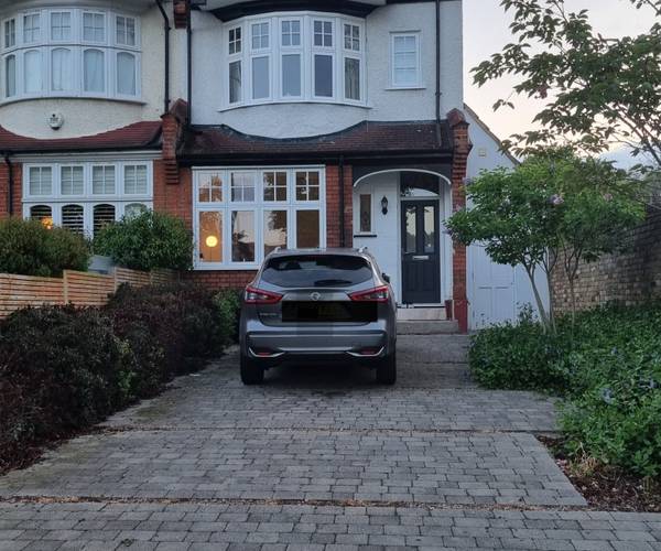 Parking on Rosendale Road, SE21