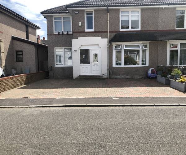 Parking on Kingsbarns Drive, G44