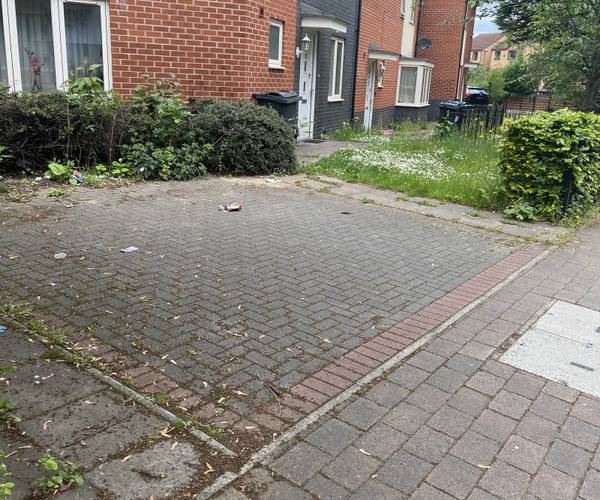 Parking on Morville Street, B16