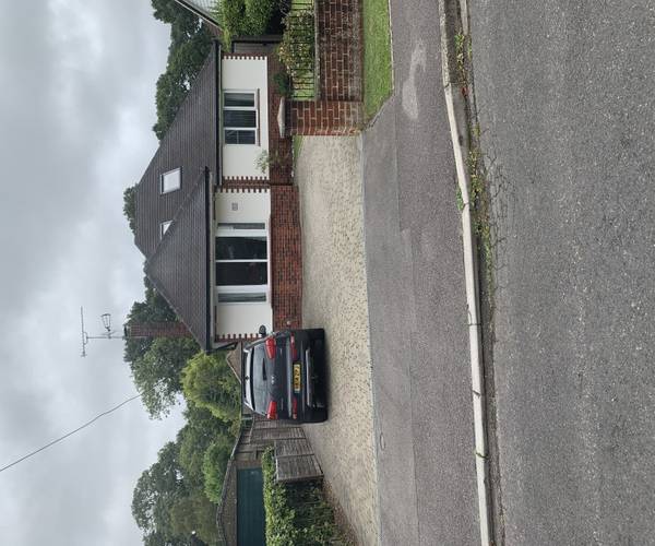 Parking on Dene Way, SO40