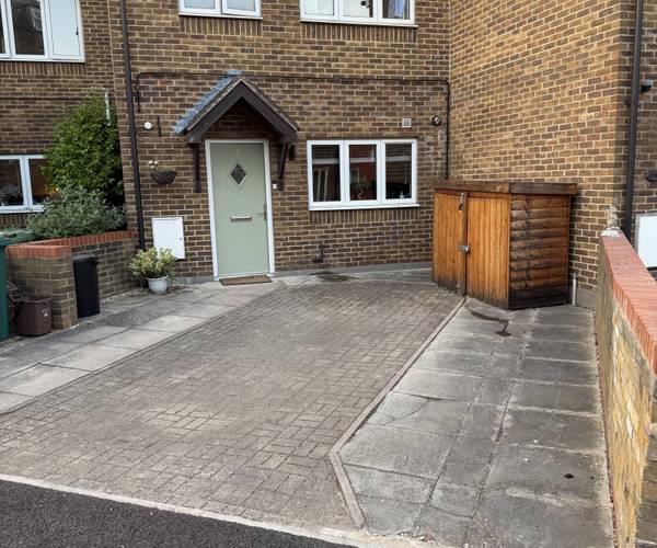 Parking on Garratt Lane, SW18