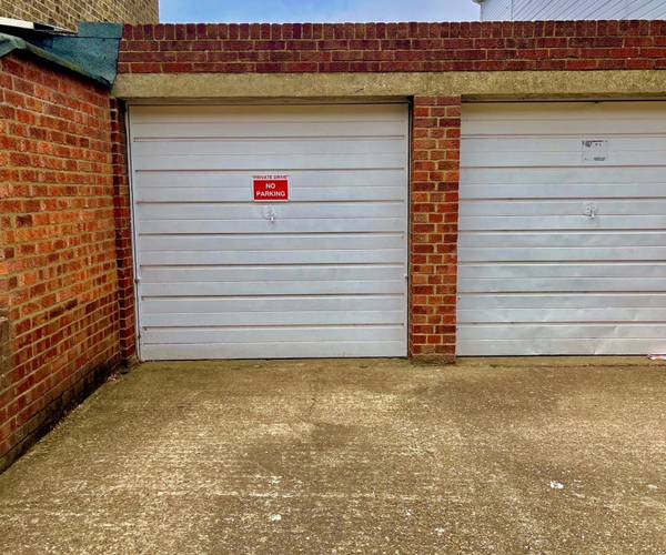 Parking on Devonshire Road, SW19