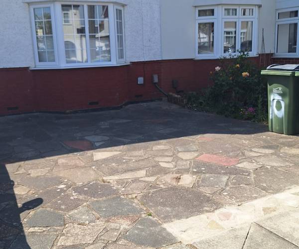 Parking on Cadwallon Road, SE9