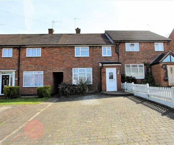 Willingale Road, IG10