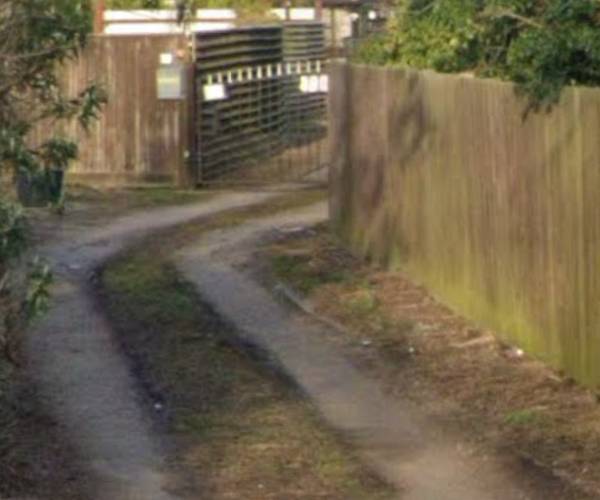 Parking on Doghurst Drive, UB7