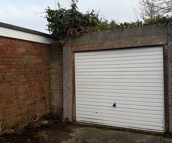 Garage on Roberts Rd