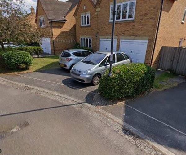Parking on John Repton Gardens, BS10