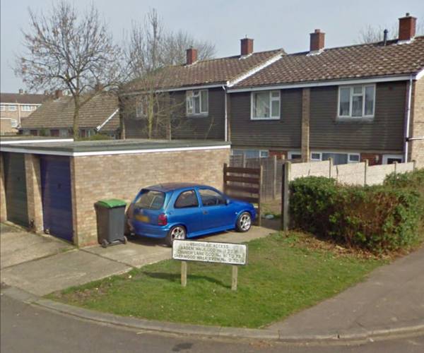 Parking on Sherwood Walk, MK41