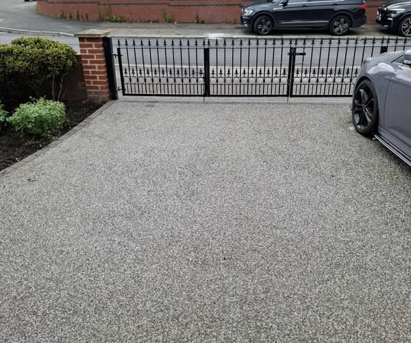 Parking on Rothesay Road, M8
