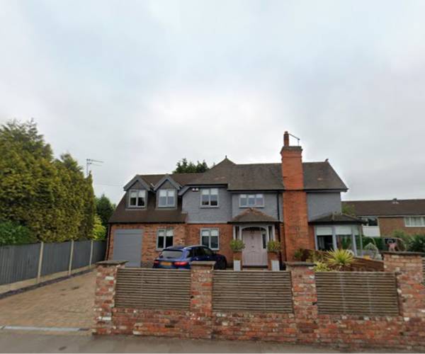 Main Road, NG11