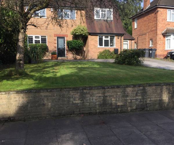 Parking on Moorcroft Road, B13