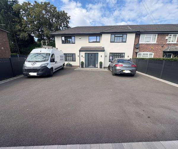 Kenworthy Lane, M22