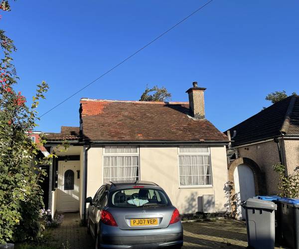 Parking on Rugby Avenue, HA0