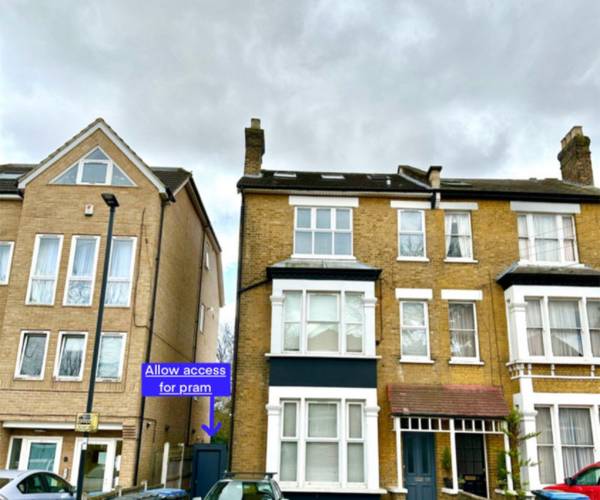 Parking on The Limes Avenue, N11 (2)