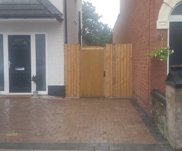 Parking on Grosvenor Avenue, DY10