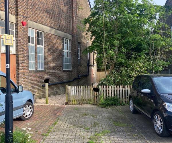 Parking on Tanners Brook, BN7
