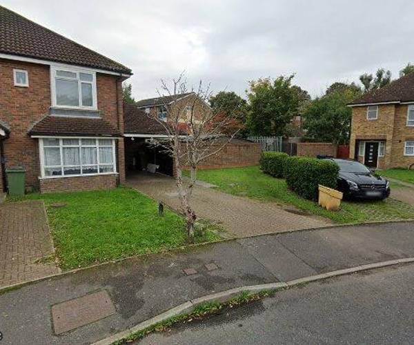 Parking on Newton Close, HA2