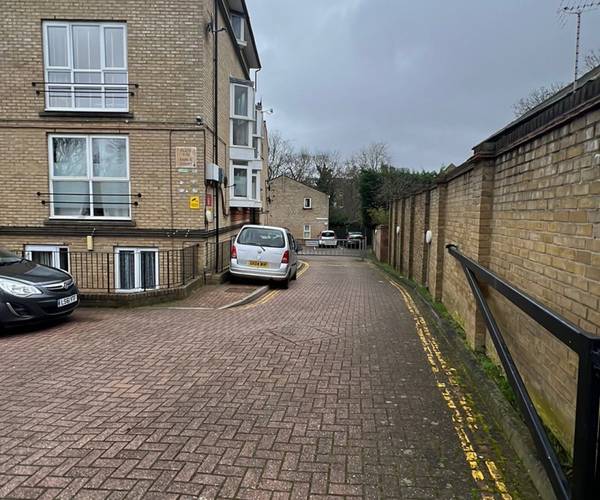 Parking Space on Dalmeny Road, N7