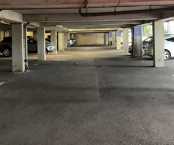 Parking on Poplar High Street, E14