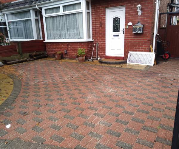 Ascot Avenue, M32