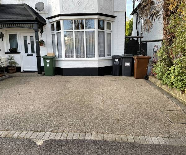 Parking on Beresford Road, E4