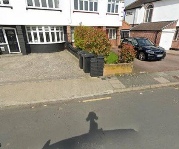 Parking on Cranbrook Drive, RM2