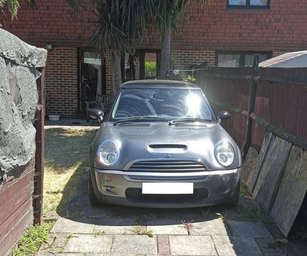 Parking on St. James's Road, SE1