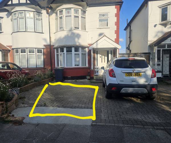 Parking on Priory Crescent, SS2