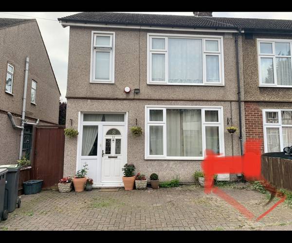 Parking on Seymour Road, LU1