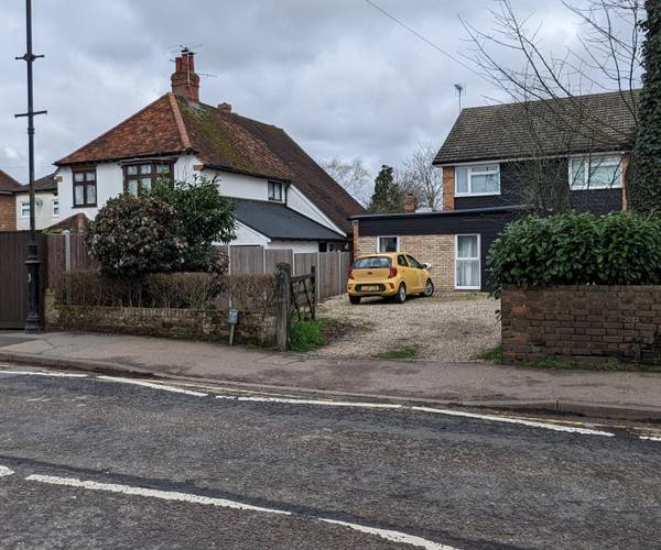 Parking on Chapel Hill, CM24