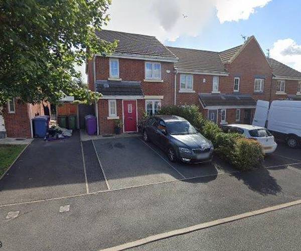 Dylan Close, L4