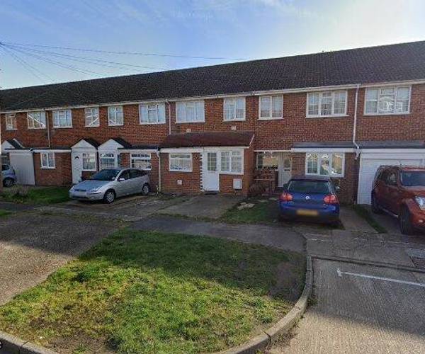 Manor Lane, UB3