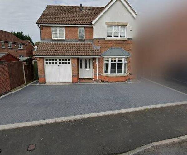 Hobhouse Close, B42