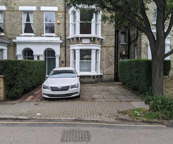 Parking on Mercers Road, N19