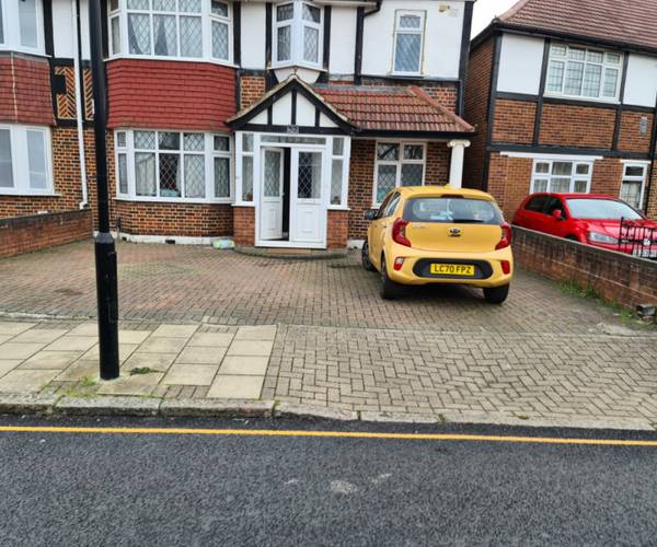 St. Pauls Close, TW3