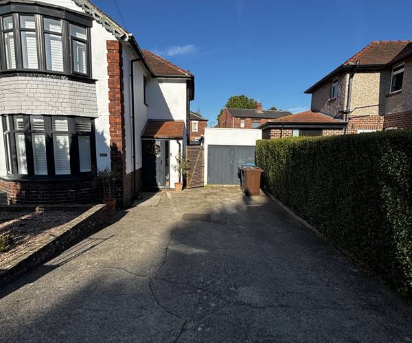 Parking on Cotswold Road, S6