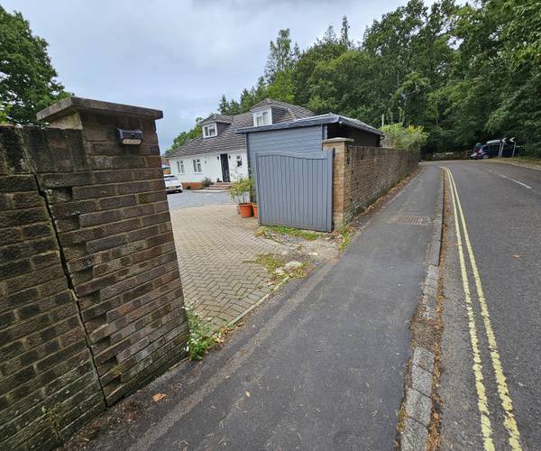 Telegraph Road, SO30