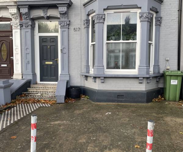 Parking on Romford Road, E7