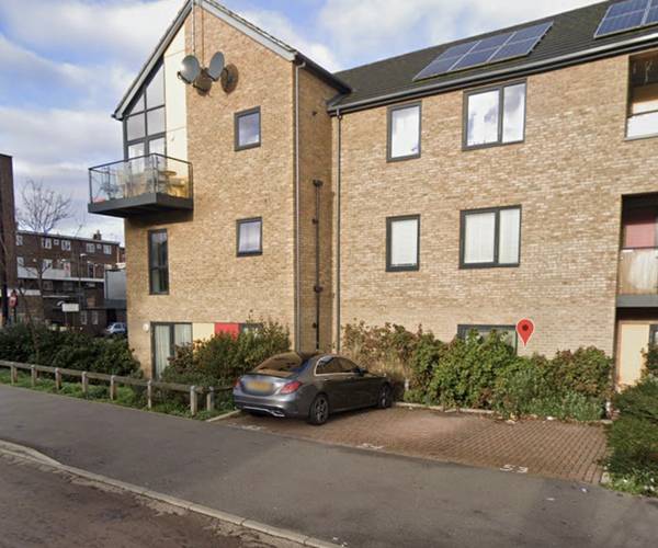 Parking on East Dene Drive, RM3