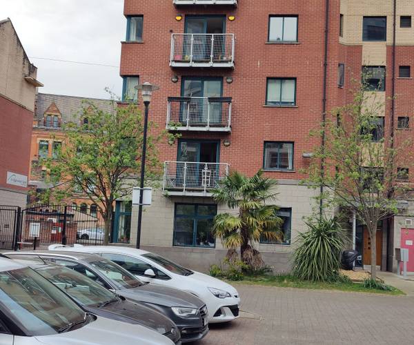 Parking on Great Bridgewater Street, M1