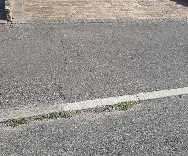 Parking on Henley Crescent, LE3