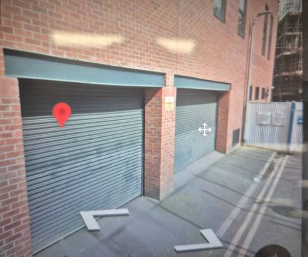 Parking on Chapel Street, M3